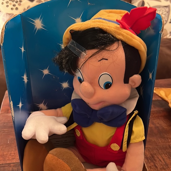 Vintage 1992 Pinocchio in original box. - Picture 3 of 4